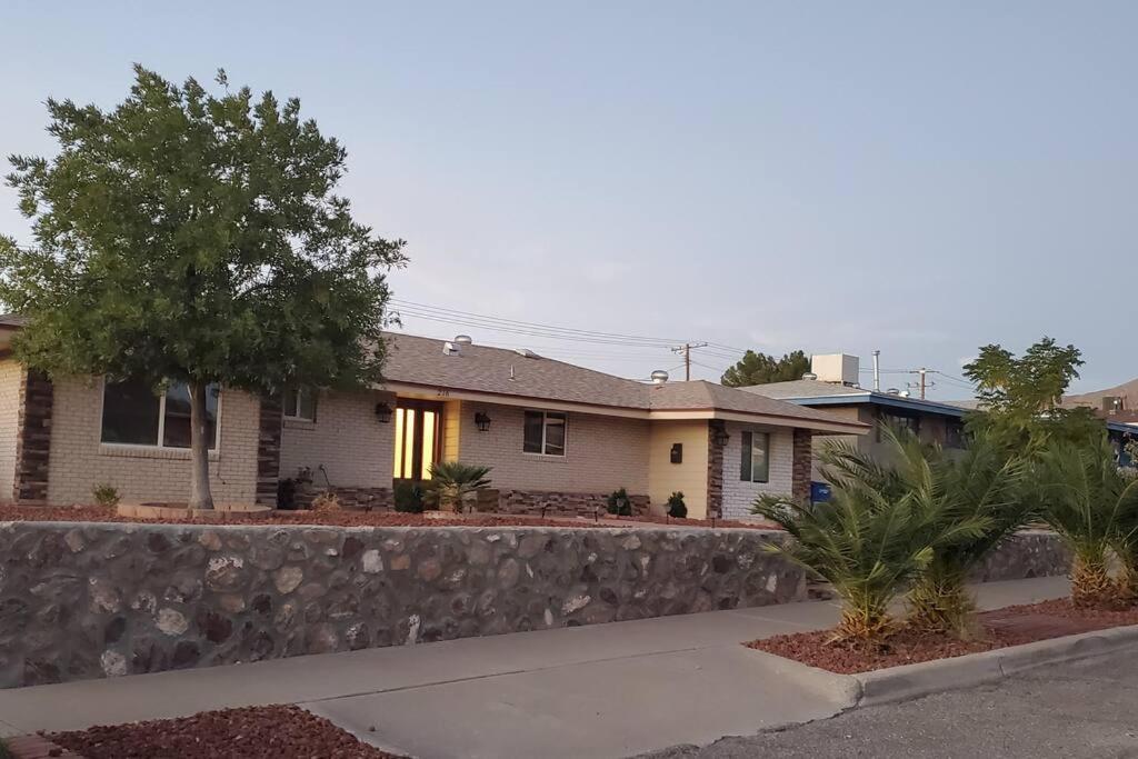 Spacious West El Paso 19 Min From Airport, Fort Bliss Military Base Exteriör bild